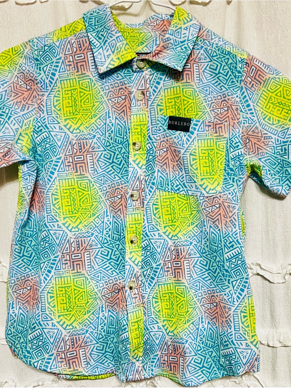 BURLEBO Blue, Neon Yellow & Peach Geometric Short-Sleeve Button-Down Shirt